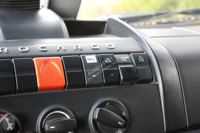 Véhicule utilitaire Iveco 80-210