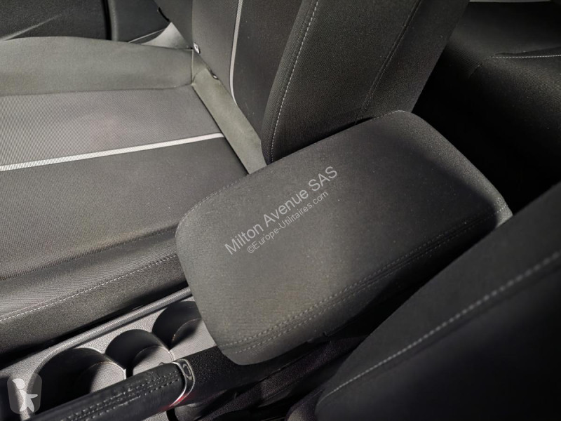 Véhicule utilitaire Audi Allstreet 1.0 30 TFSI...