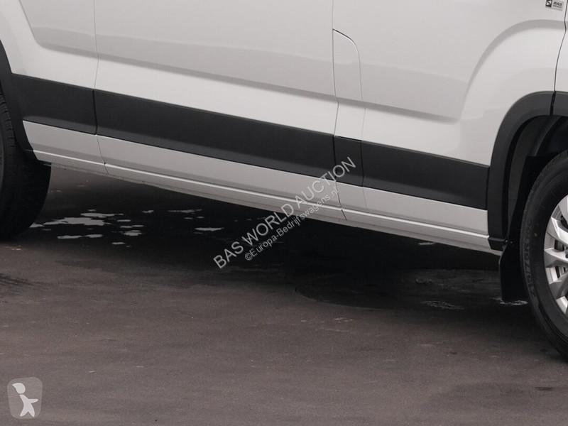 Véhicule utilitaire Maxus e 9 e 9
