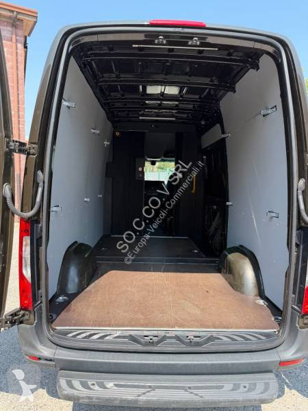 Bedrijfswagen Mercedes