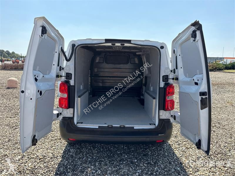 Комерційні автомобілі Opel 1.5