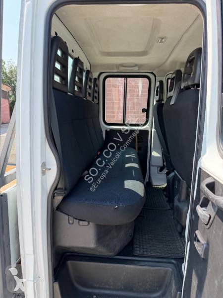 Лекотоварен автомобил Iveco 35S12