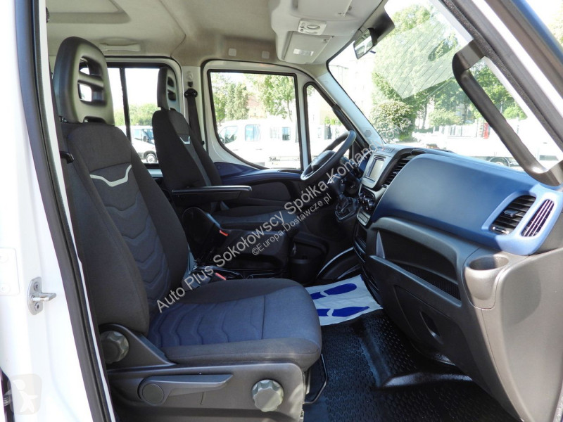 Veículo utilitário Iveco 35S14 DAILY