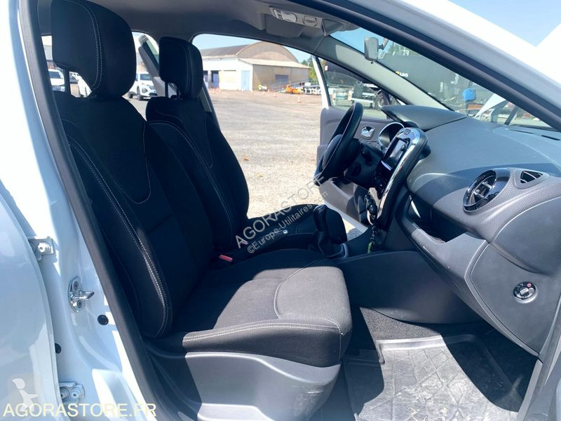 Véhicule utilitaire Renault CLIO