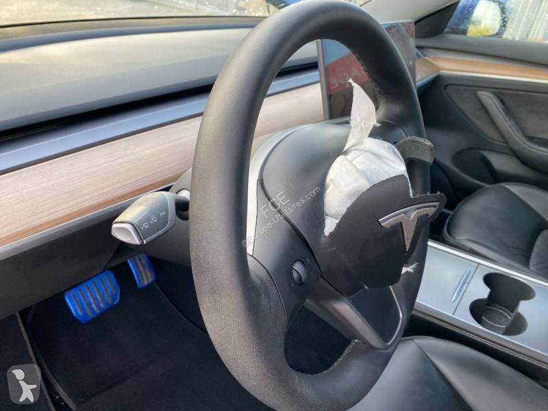 Véhicule utilitaire Tesla