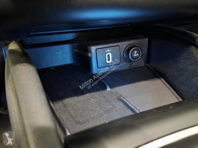 Véhicule utilitaire Ford FOCUS 1.0 EcoBoost...