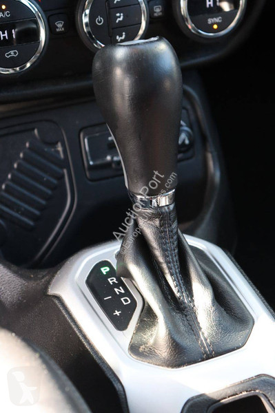 Véhicule utilitaire Jeep