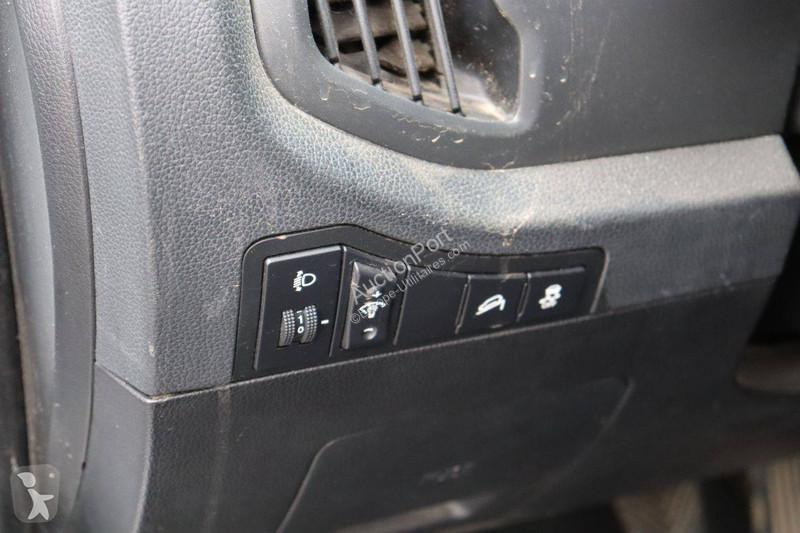 KIA  van
