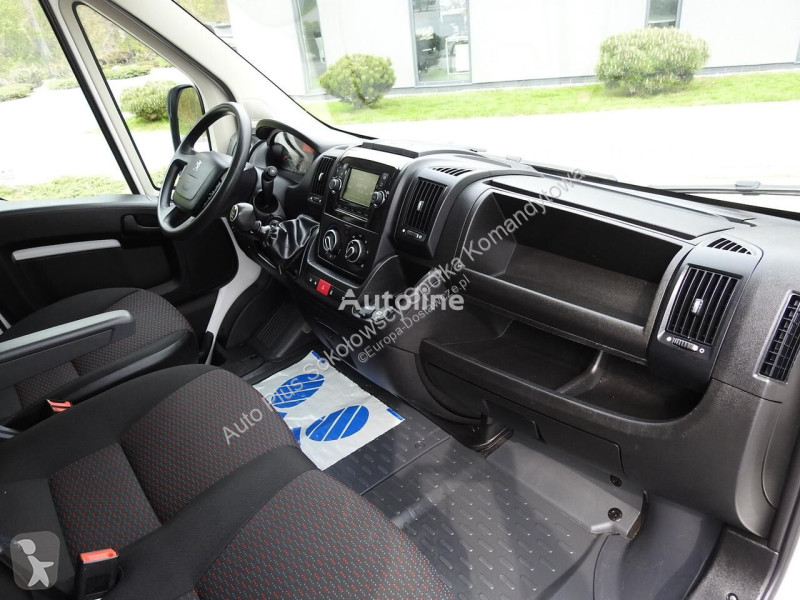 Autoutilitară Peugeot BOXER FURGON CHŁODNIA...