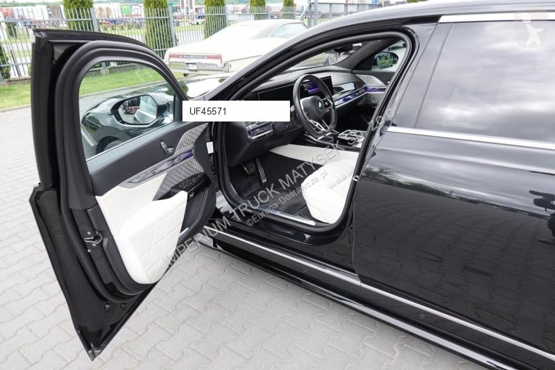 Véhicule utilitaire BMW 7 xDrive M Sport
