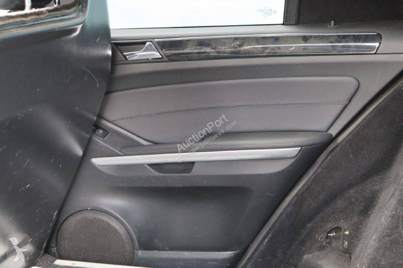 Véhicule utilitaire Mercedes 4 MATIC M-Klasse