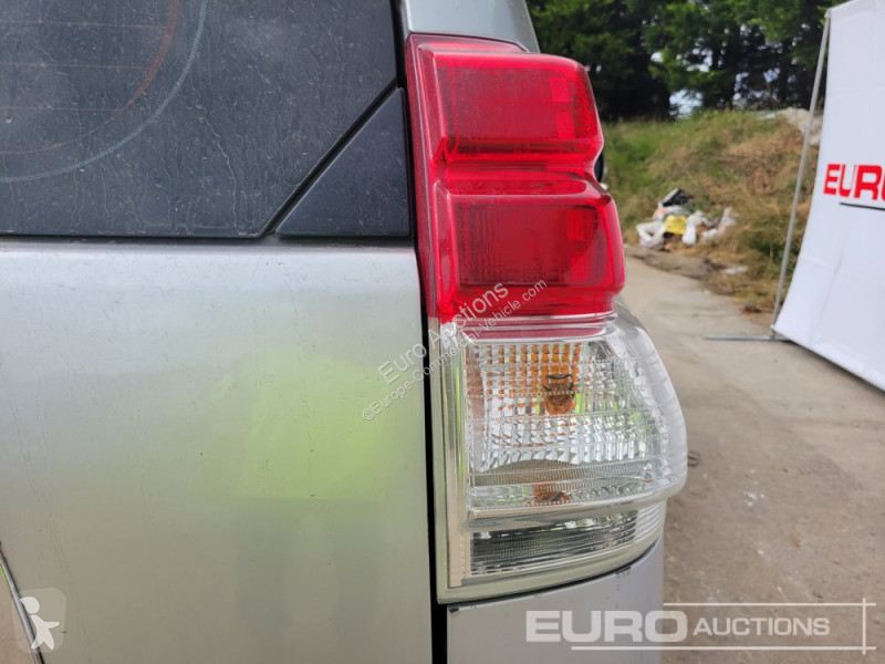 Furgoneta Toyota Landcruiser
