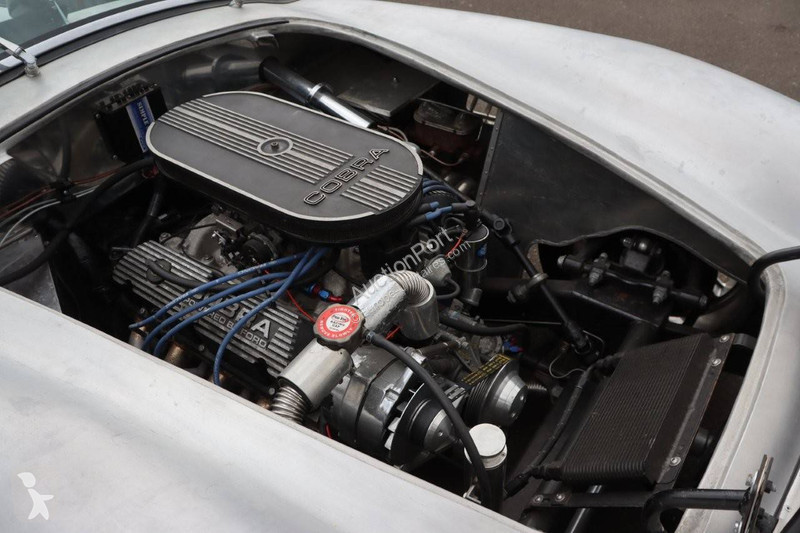 Furgoneta   Cobra replica