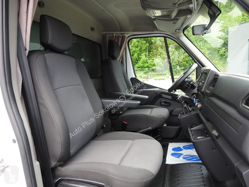 Лекотоварен автомобил Renault  MASTER