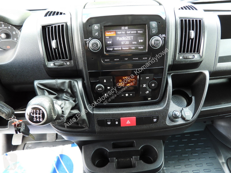 Samochód dostawczy Peugeot  BOXER
