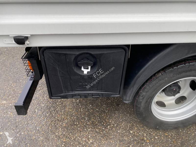 Samochód dostawczy Mitsubishi