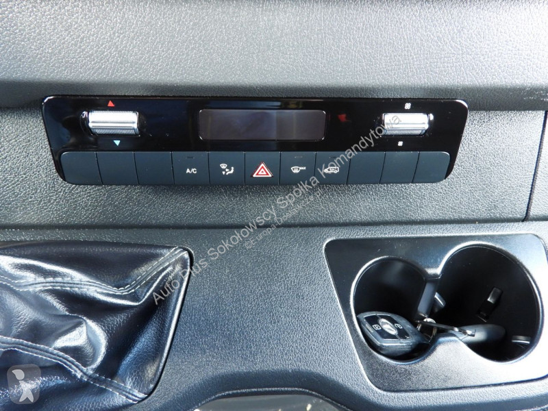 Autoutilitară Mercedes 23RANSIT