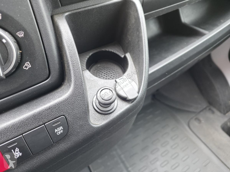Peugeot BOXER Asphalt 335 L2H2 2.2 BlueHDi 140...