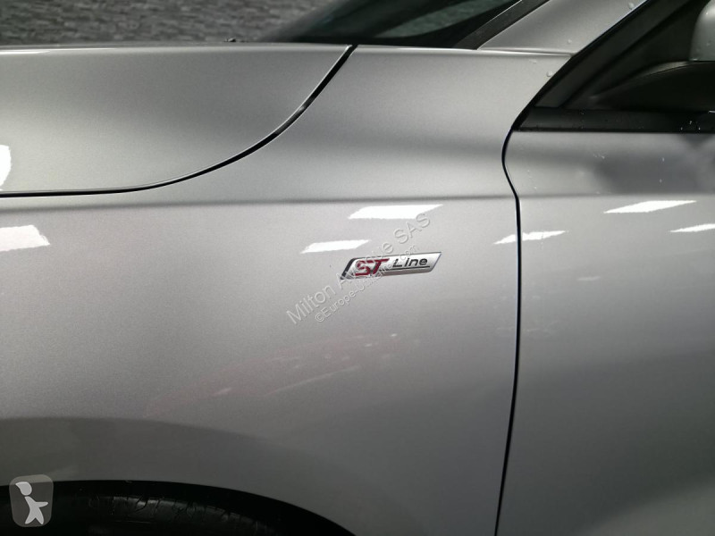 Véhicule utilitaire Ford FOCUS 1.0 EcoBoost...