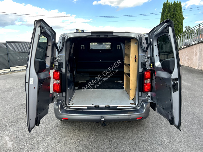 عربة نفعية Peugeot 2.0 Bluehdi 120 Premium Pack...