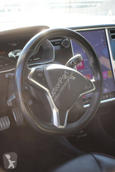 Furgoneta Tesla P85+