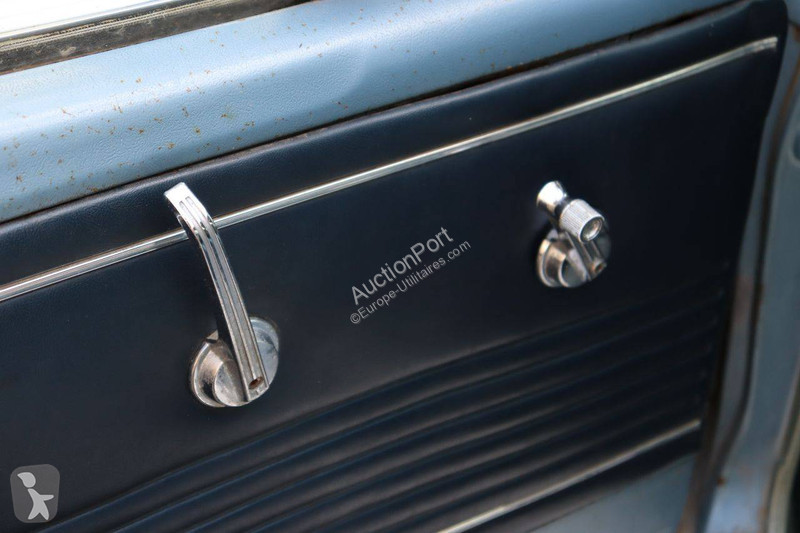Furgoneta Ford V8