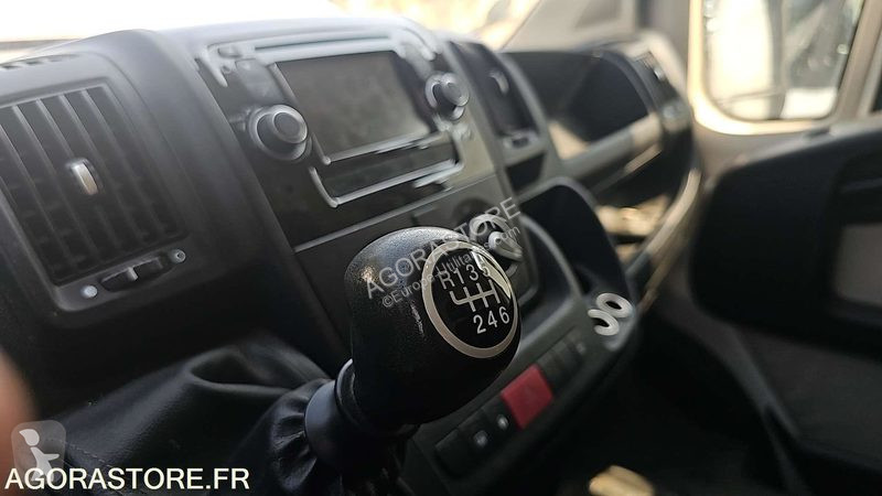 Véhicule utilitaire Peugeot BOXER