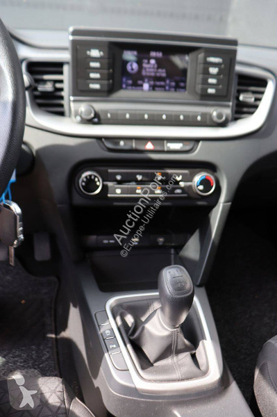 Samochód dostawczy KIA  Ceed