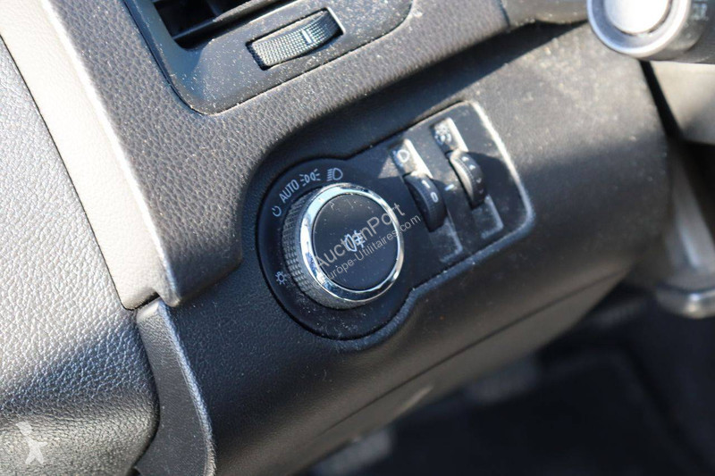 Samochód dostawczy Opel