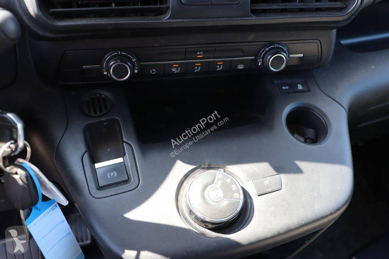 Véhicule utilitaire Peugeot