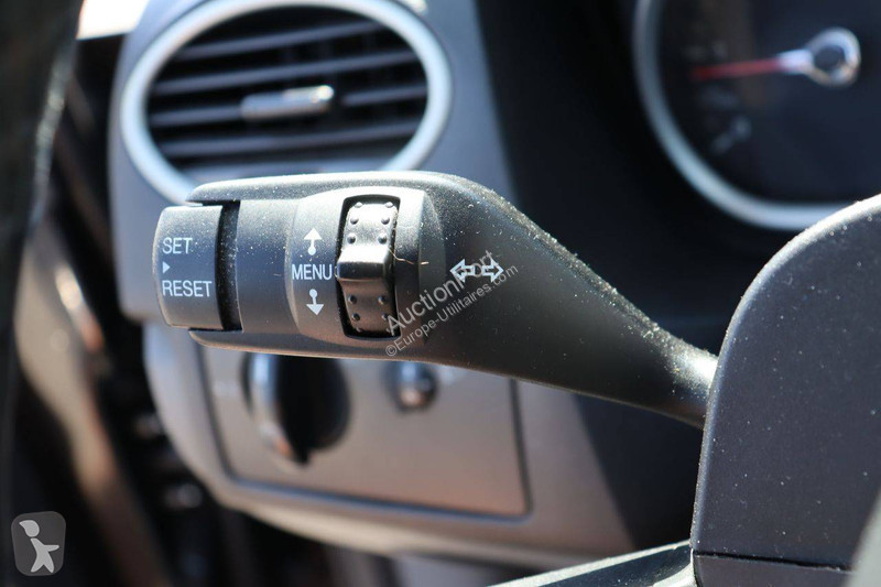 عربة نفعية Ford