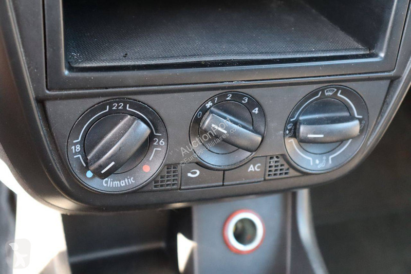 عربة نفعية Volkswagen Fox
