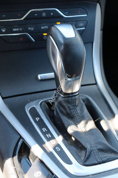 عربة نفعية Ford