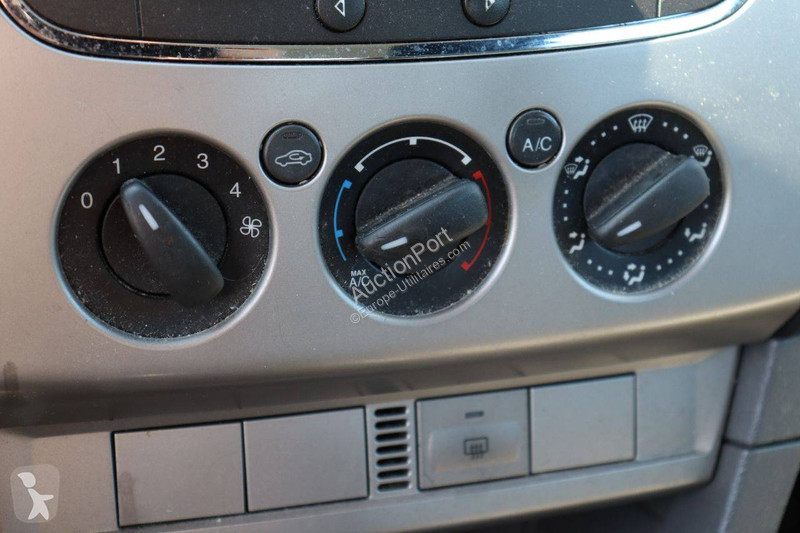 Véhicule utilitaire Ford