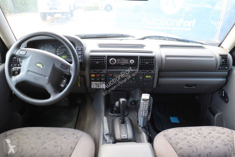 Véhicule utilitaire Land Rover V8