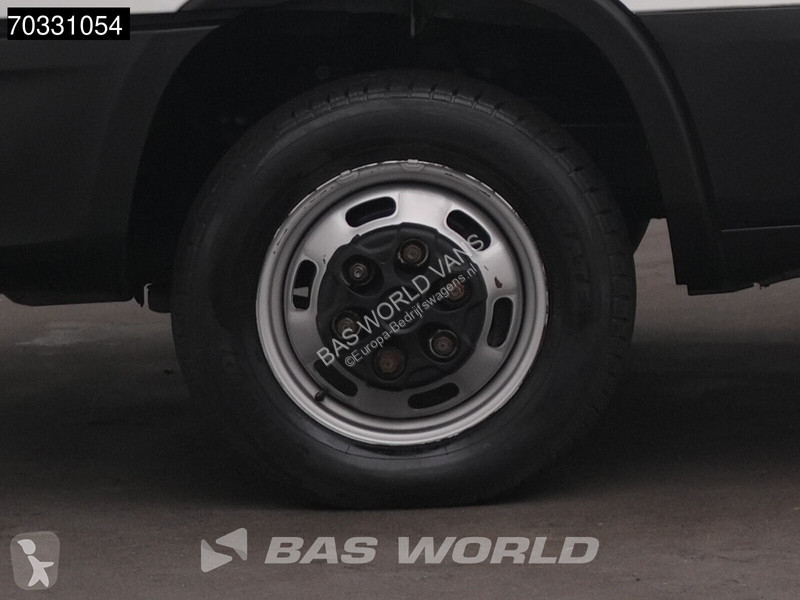 Лекотоварен автомобил Iveco 35C18 3.0L Automaat...