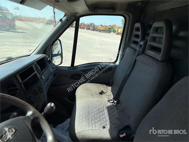 Furgoneta Iveco 35C15 Cargo Van