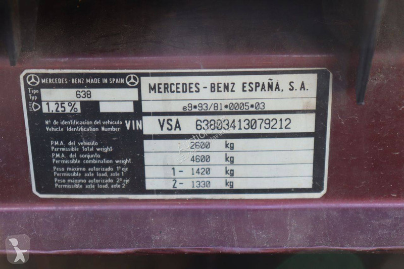 Bedrijfswagen Mercedes 114
