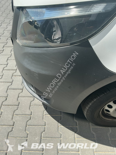 عربة نفعية Mercedes 116