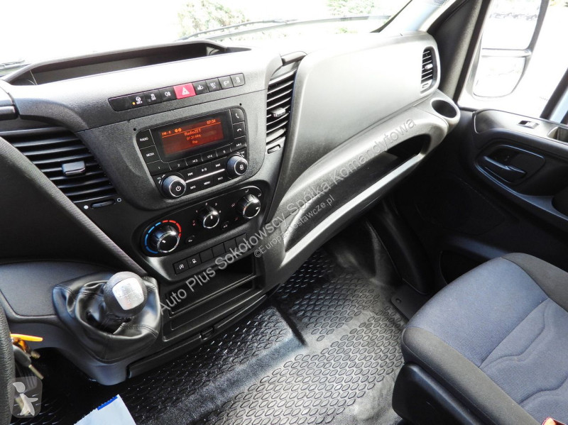 Veículo utilitário Iveco 35C14 DAILY