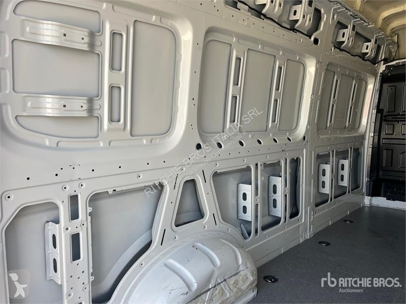 Veículo utilitário Volkswagen Cargo Van