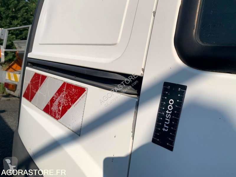 Véhicule utilitaire Fiat DOBLO