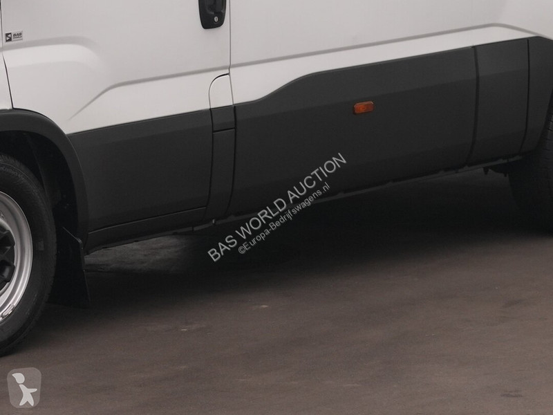Autoutilitară Iveco 35S18