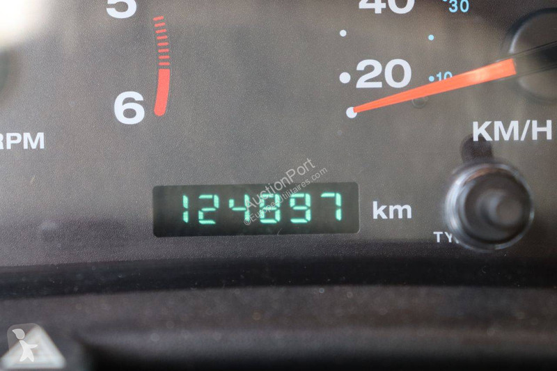 عربة نفعية Jeep