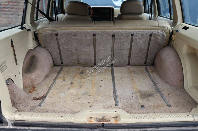Véhicule utilitaire Jeep Limited