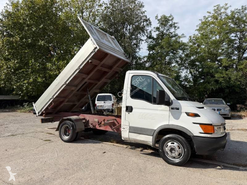 Véhicule utilitaire Iveco 35C09
