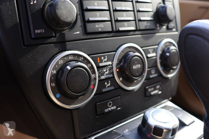 Véhicule utilitaire Land Rover HSE i6