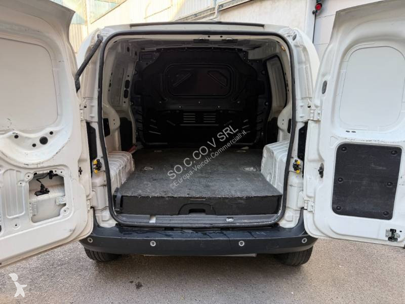 Véhicule utilitaire Fiat 1.4