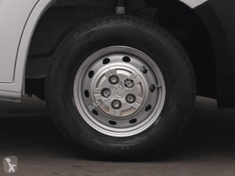 Véhicule utilitaire Opel 140PK