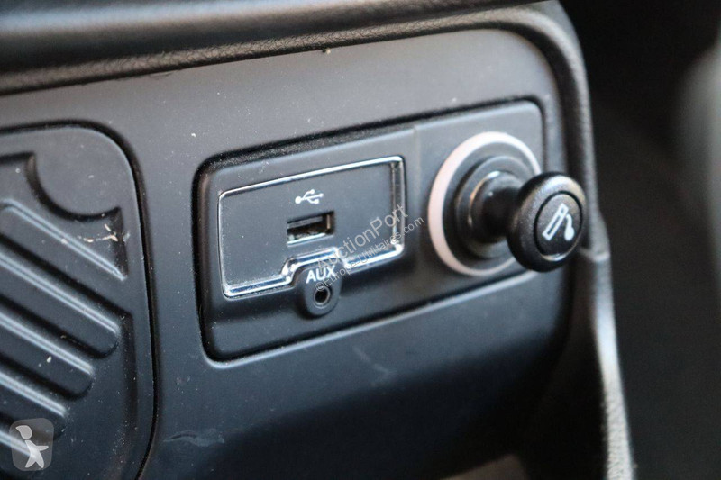 Véhicule utilitaire Jeep